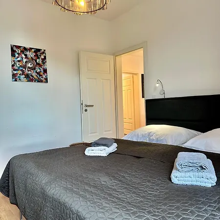 Appartamento Modernes City-apartment Mit Blick In Den Park Und 2 Baeder H9