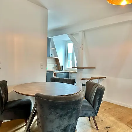 Modernes City-apartment Mit Blick In Den Park Und 2 Baeder H9 Oldenburg