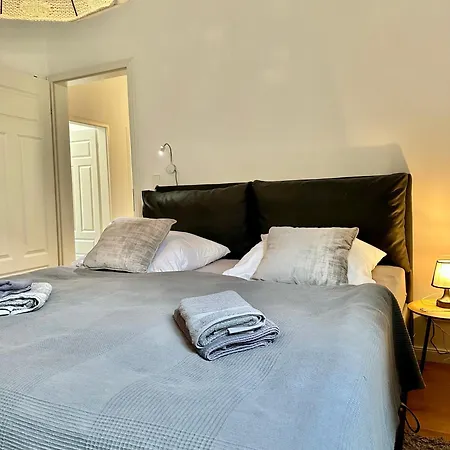 Modernes City-apartment Mit Blick In Den Park Und 2 Baeder H9 Appartamento