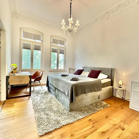 Appartamento Modernes City-apartment Mit Blick In Den Park Und 2 Baeder H9 *