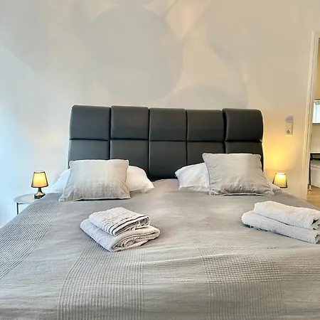 Modernes City-apartment Mit Blick In Den Park Und 2 Baeder H9 *