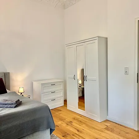 Modernes City-apartment Mit Blick In Den Park Und 2 Baeder H9 Appartamento