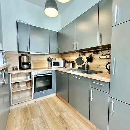 Modernes City-apartment Mit Blick In Den Park Und 2 Baeder H9 Appartamento *