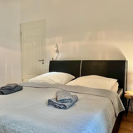 Appartamento Modernes City-apartment Mit Blick In Den Park Und 2 Baeder H9