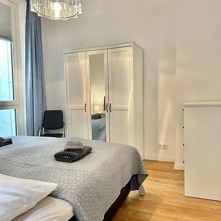 Modernes City-apartment Mit Blick In Den Park Und 2 Baeder H9 Oldenburg