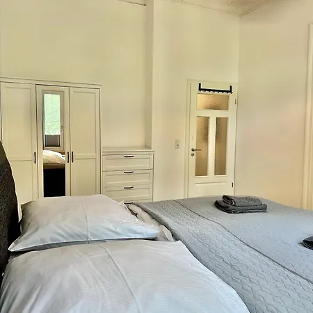 Modernes City-apartment Mit Blick In Den Park Und 2 Baeder H9 Appartamento
