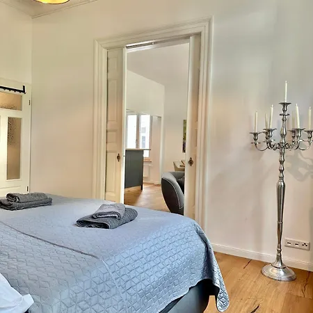 Modernes City-apartment Mit Blick In Den Park Und 2 Baeder H9 * Oldenburg