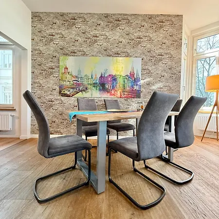 Appartamento Modernes City-apartment Mit Blick In Den Park Und 2 Baeder H9