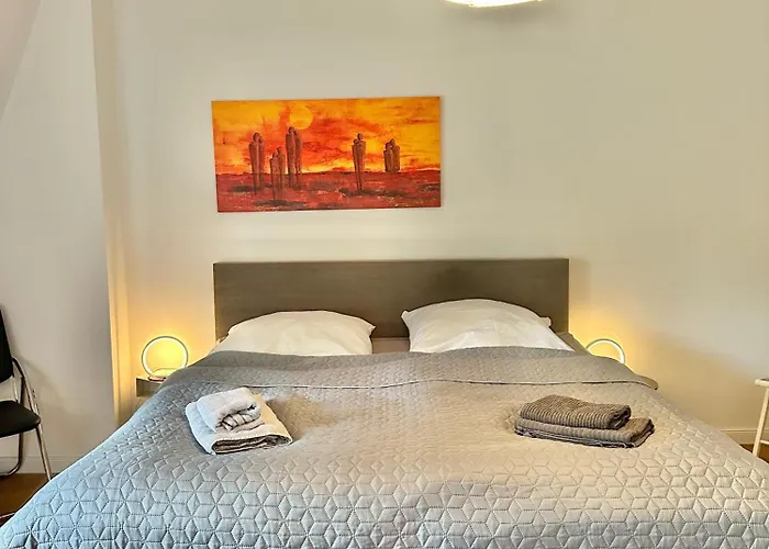 Apartment Modernes City-apartment Mit Blick In Den Park Und 2 Bäder H9 *