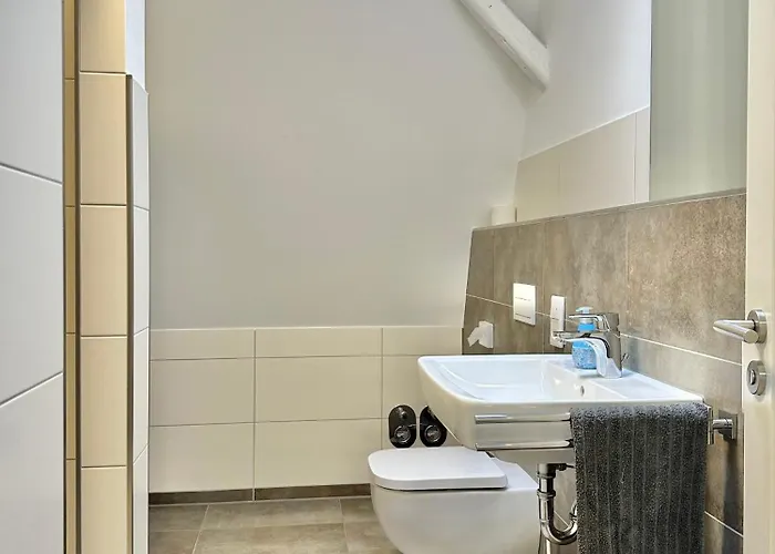 Modernes City-apartment Mit Blick In Den Park Und 2 Bäder H9 Oldenburg