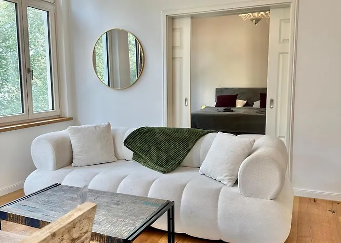 Apartment Modernes City-apartment Mit Blick In Den Park Und 2 Bäder H9 *