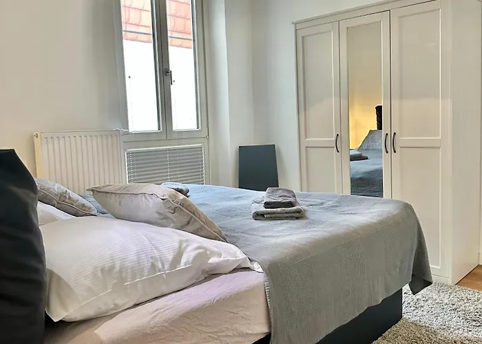 Apartment Modernes City-apartment Mit Blick In Den Park Und 2 Bäder H9