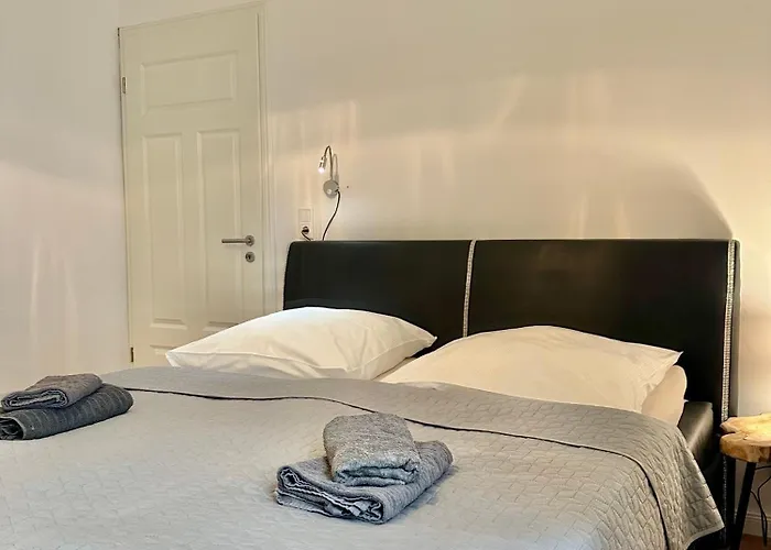 Apartment Modernes City-apartment Mit Blick In Den Park Und 2 Bäder H9