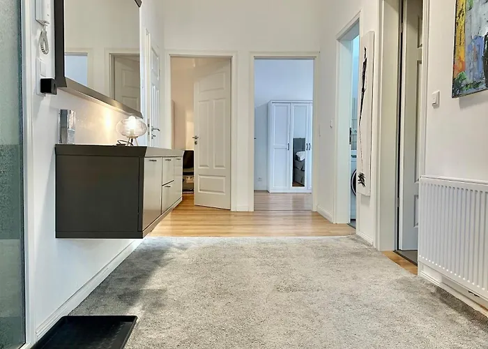 Modernes City-apartment Mit Blick In Den Park Und 2 Bäder H9 Apartment