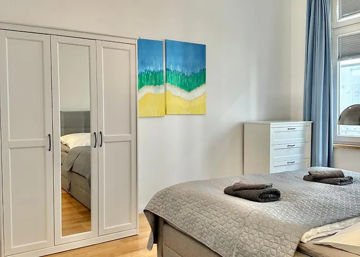 Modernes City-apartment Mit Blick In Den Park Und 2 Bäder H9 Apartment
