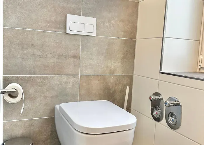 Modernes City-apartment Mit Blick In Den Park Und 2 Bäder H9 *