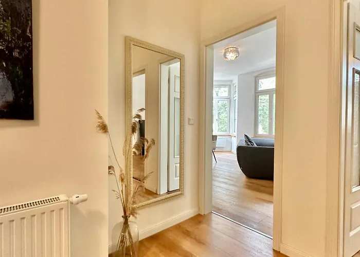 Modernes City-apartment Mit Blick In Den Park Und 2 Bäder H9