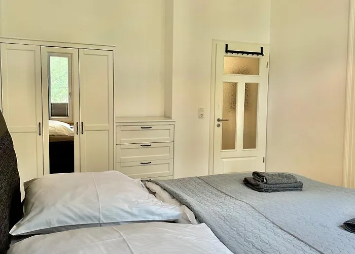 Modernes City-apartment Mit Blick In Den Park Und 2 Bäder H9 Apartment