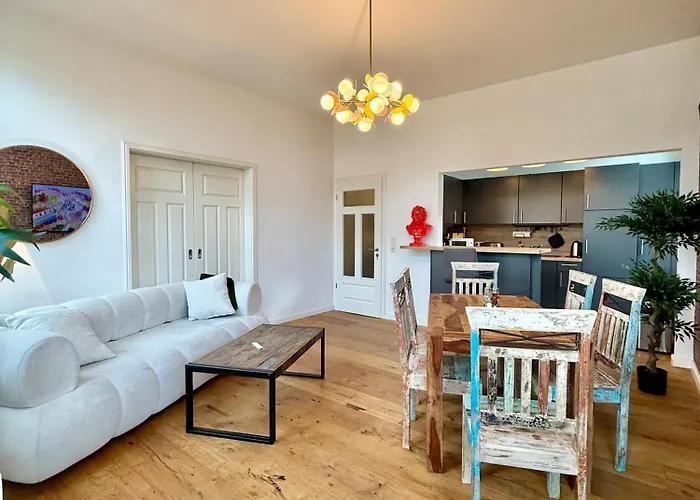 Modernes City-apartment Mit Blick In Den Park Und 2 Bäder H9 *